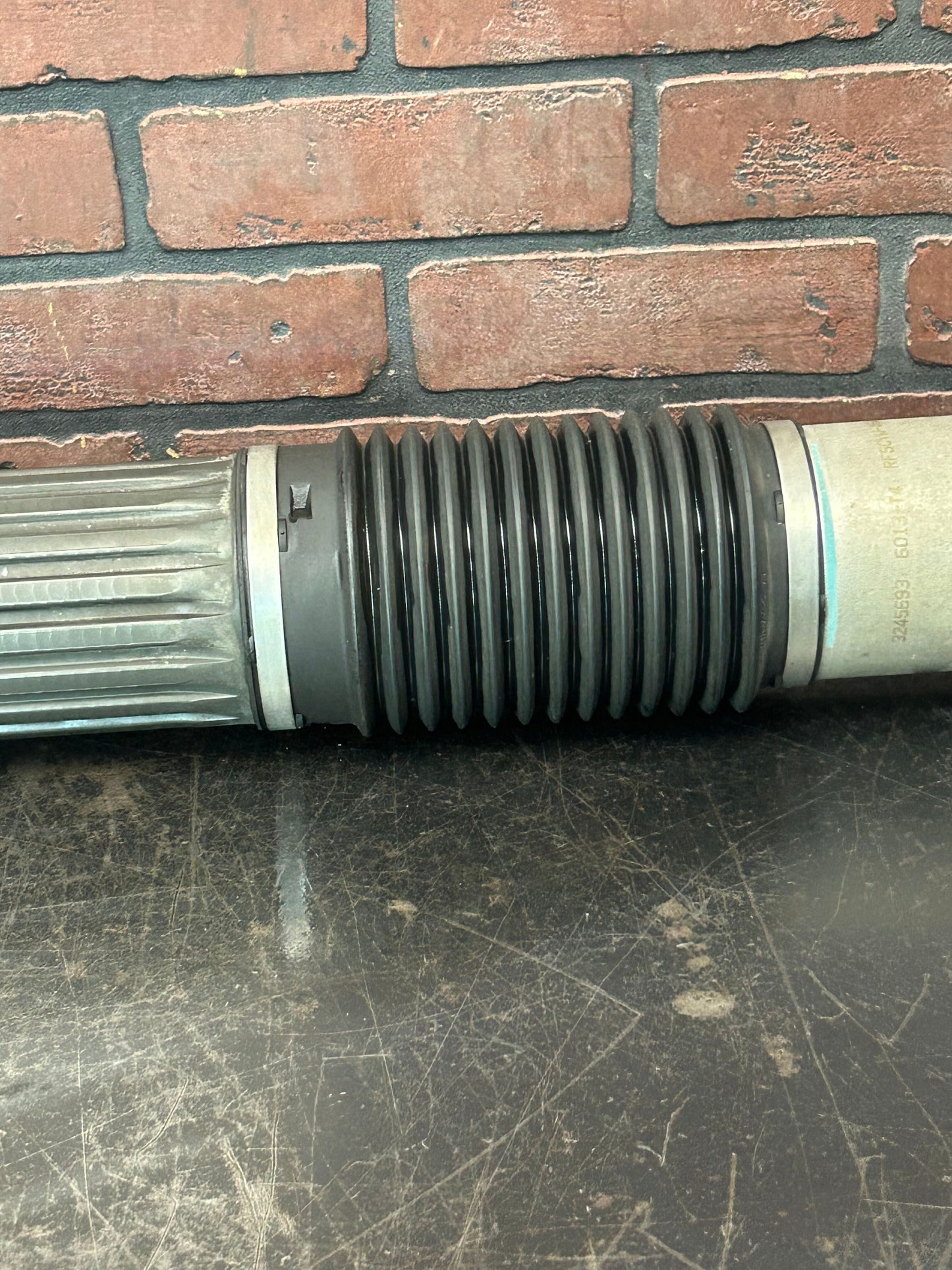 2006-2010 JEEP GRAND CHEROKEE WK1 SRT8 6.1L OEM REAR ALL WHEEL DRIVE TRAIN SHAFT