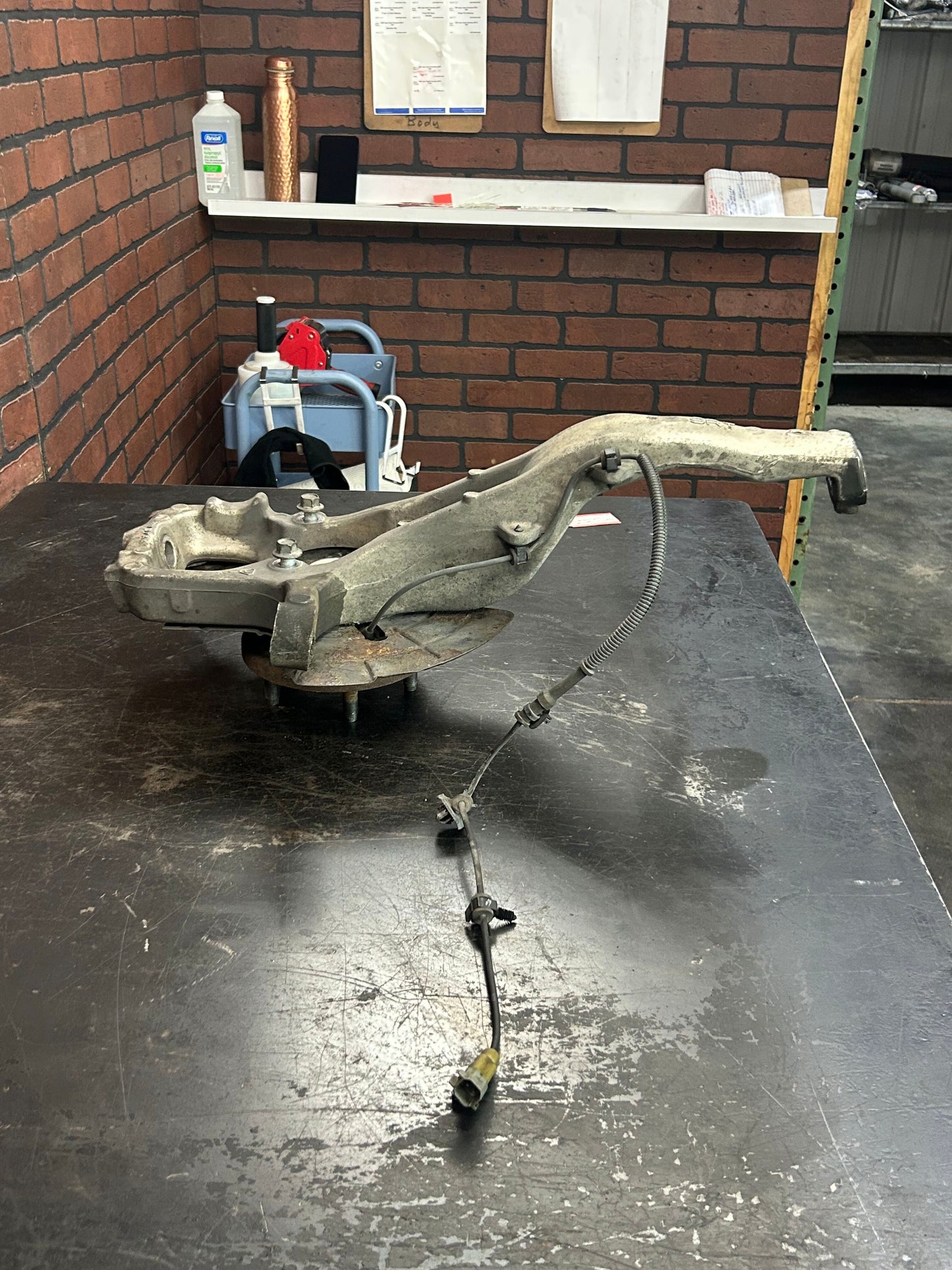 06 - 10 JEEP GRAND CHEROKEE SRT8 FRONT DRIVER SUSPENSION SPINDLE KNUCKLE OEM