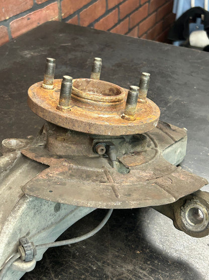 06 - 10 JEEP GRAND CHEROKEE SRT8 FRONT DRIVER SUSPENSION SPINDLE KNUCKLE OEM