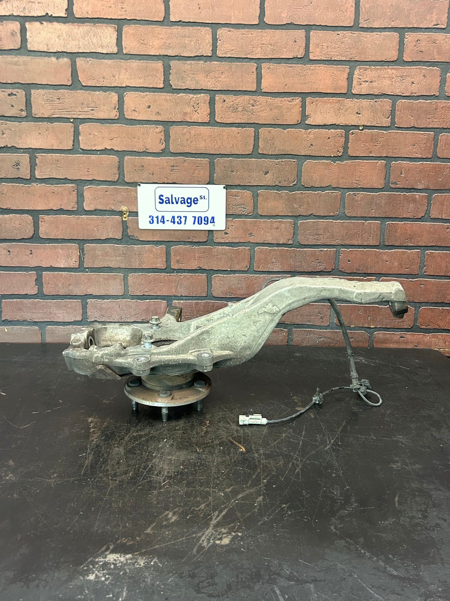 06 - 10 JEEP GRAND CHEROKEE SRT8 FRONT PASSENGER SUSPENSION SPINDLE KNUCKLE OEM