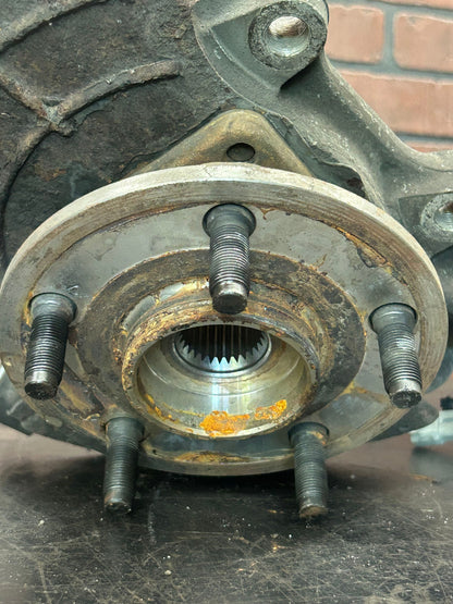 06 - 10 JEEP GRAND CHEROKEE SRT8 FRONT PASSENGER SUSPENSION SPINDLE KNUCKLE OEM