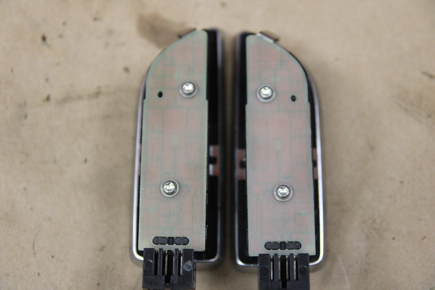 2011-2018 AUDI A8 L FRONT UPPER OVERHEAD READING MAP LAMP DOME LIGHT OEM