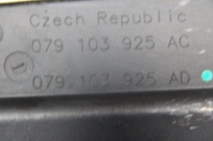 2013-2018 AUDI A8 QUATTRO 4.0L V8 Engine Cover Panel OEM 079 103 925 AC