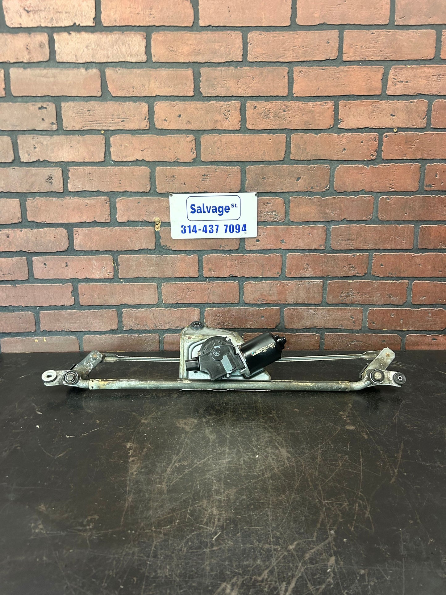 2005-2007 Jeep Grand Cherokee Windshield Wiper Motor Assembly 55156313AB