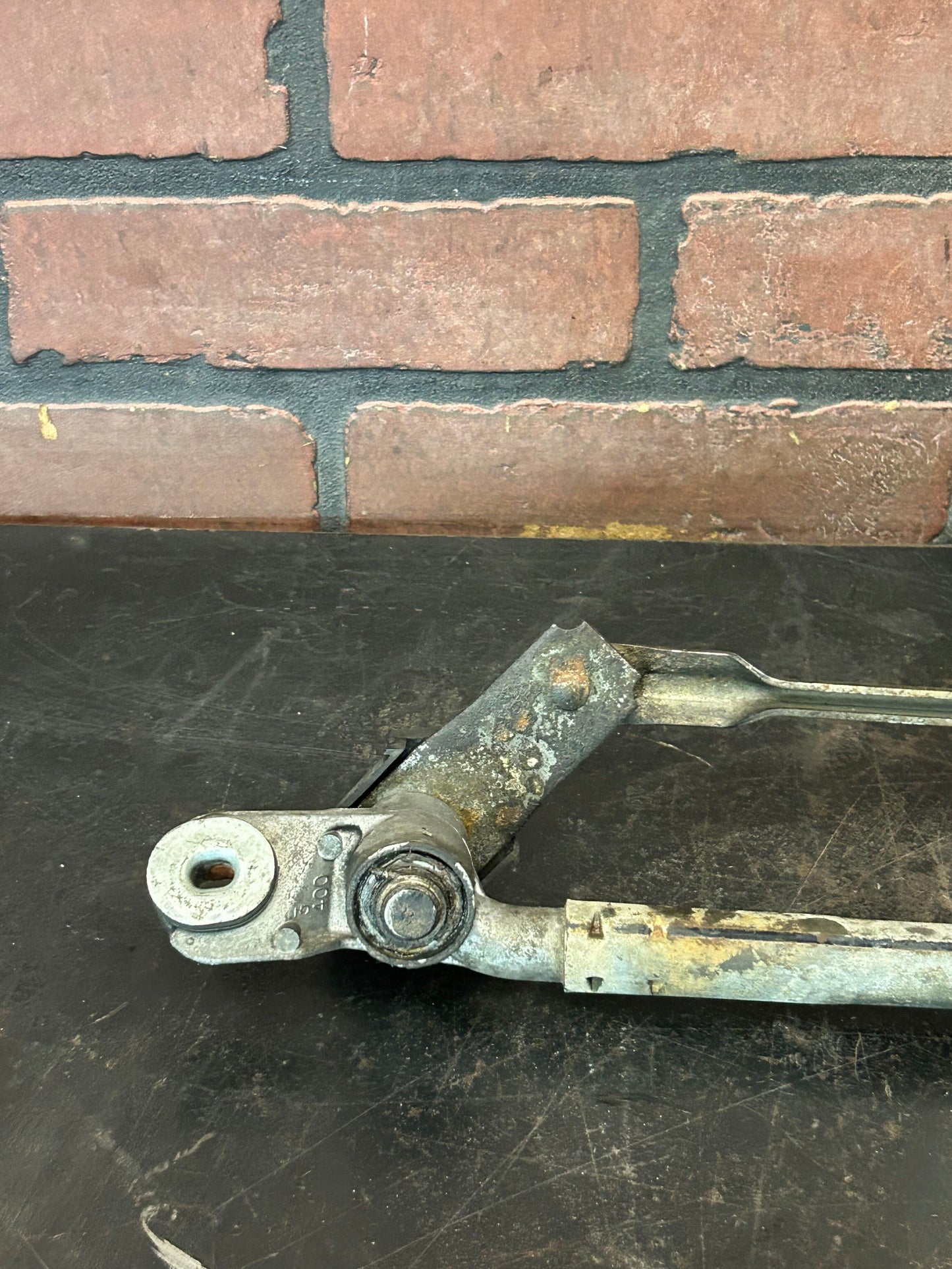 2005-2007 Jeep Grand Cherokee Windshield Wiper Motor Assembly 55156313AB