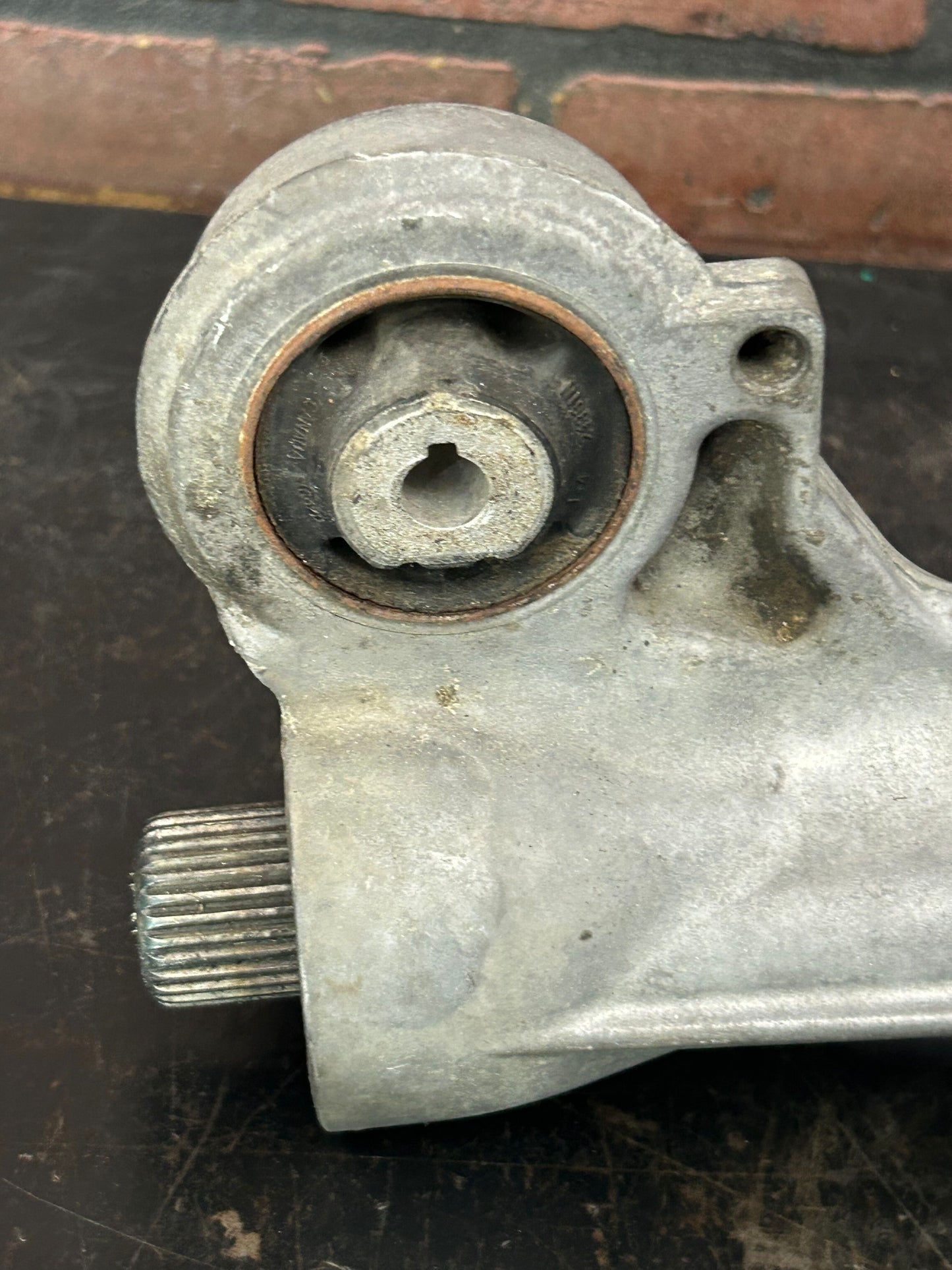 2005-2010 Jeep Grand Cherokee Front Axle Differential Carrier 3.73 Ratio OEM