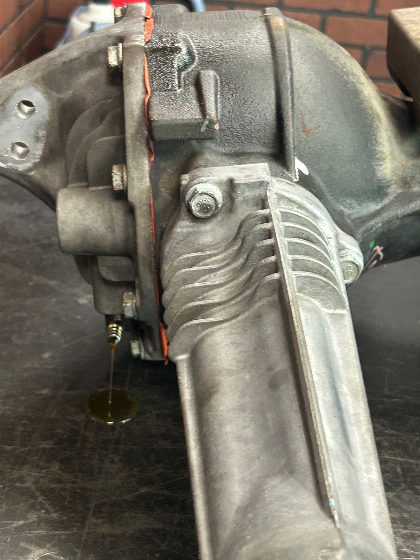 2005-2010 Jeep Grand Cherokee Front Axle Differential Carrier 3.73 Ratio OEM