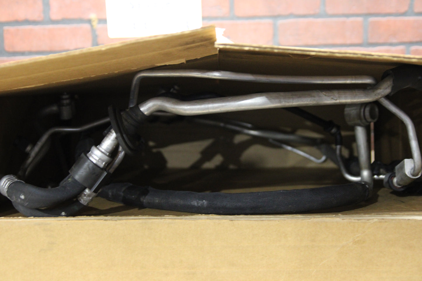 2011-2018 Audi A8 Quattro S8 AC A/C Tube With A/C Lines Attached 4H0260712H OEM