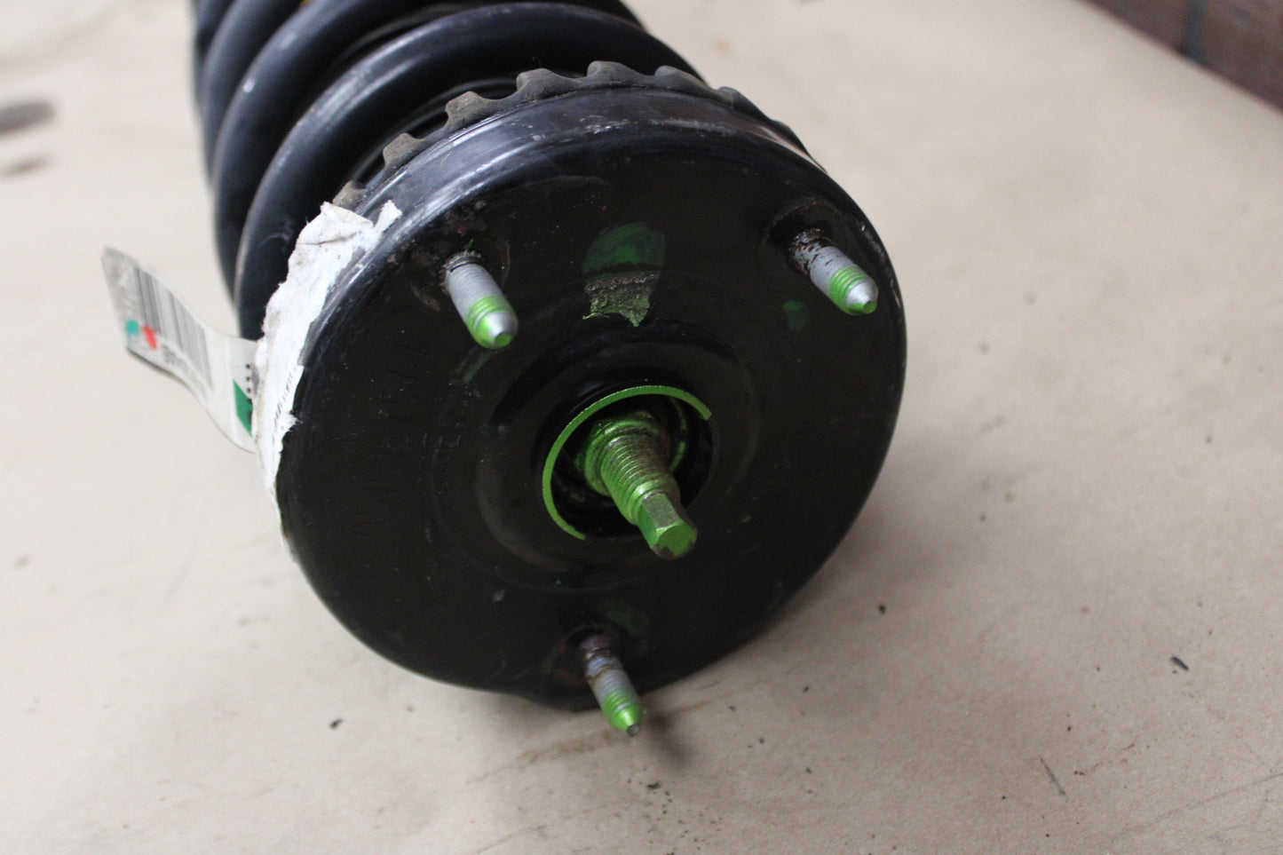 11-12 CHARGER CHALLENGER SRT8 FRONT DRIVER LH STRUT SHOCK 05181350AG
