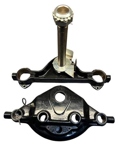 Harley Davidson OEM Triple Tree 2005 Road King 45435-95 & 45446-87A