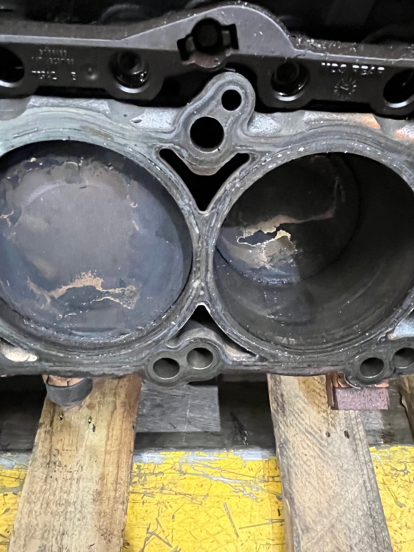 11 - 12 Grand Cherokee Challenger Charger 300 SRT8 6.4L Short Engine Block 123K
