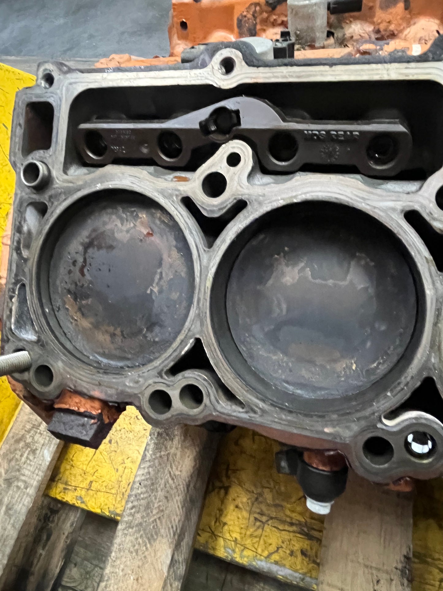 11 - 12 Grand Cherokee Challenger Charger 300 SRT8 6.4L Short Engine Block 123K