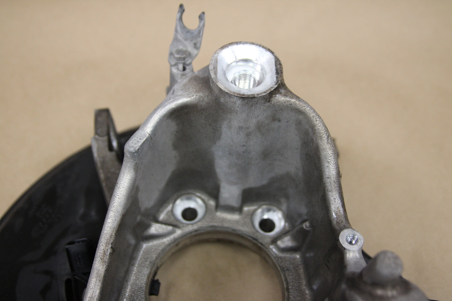 11-18 Audi A8 Quattro Rear Left Driver Side Steering Spindle Knuckle Hub OEM