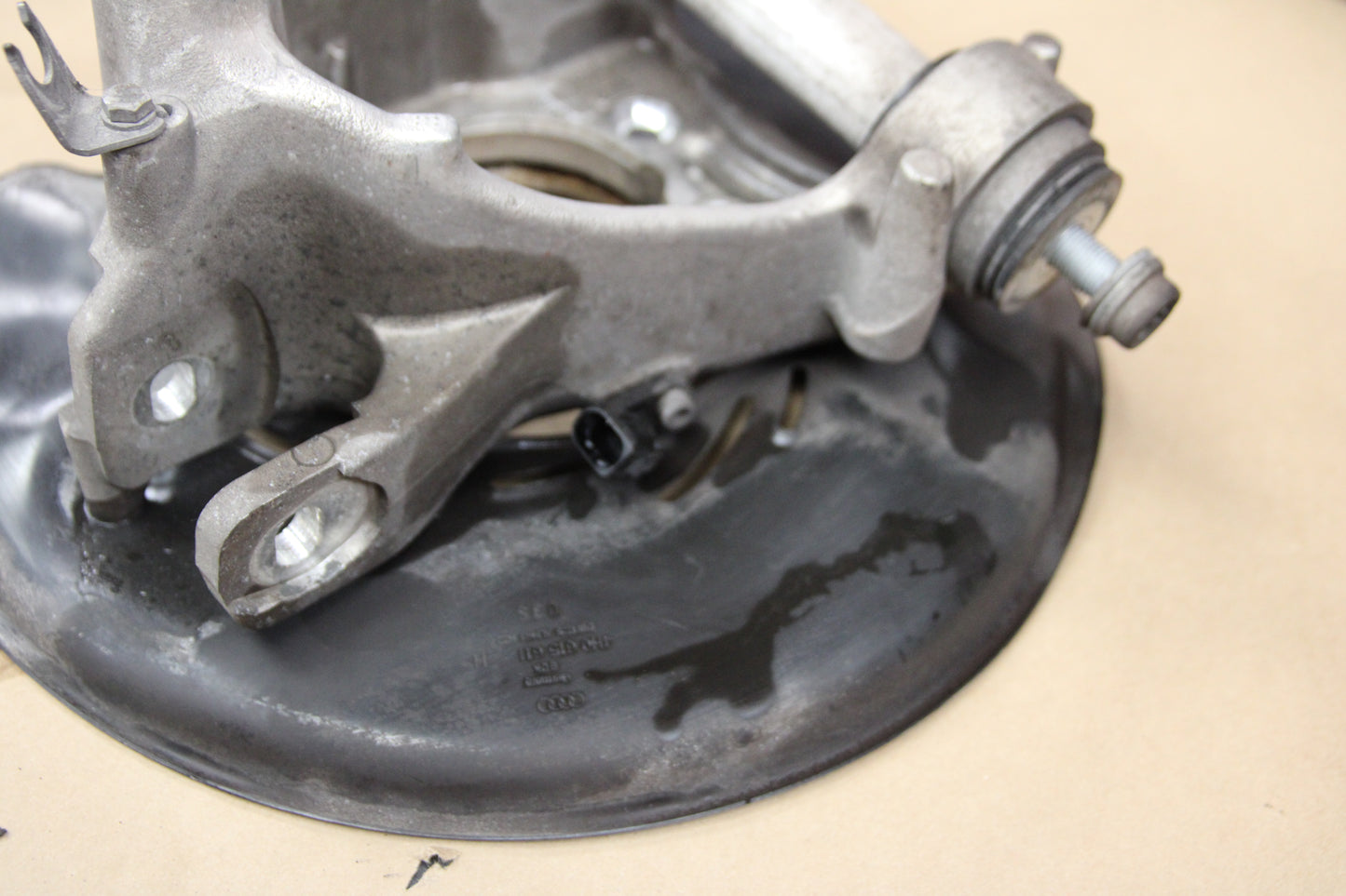 11-18 Audi A8 Quattro Rear Left Driver Side Steering Spindle Knuckle Hub OEM