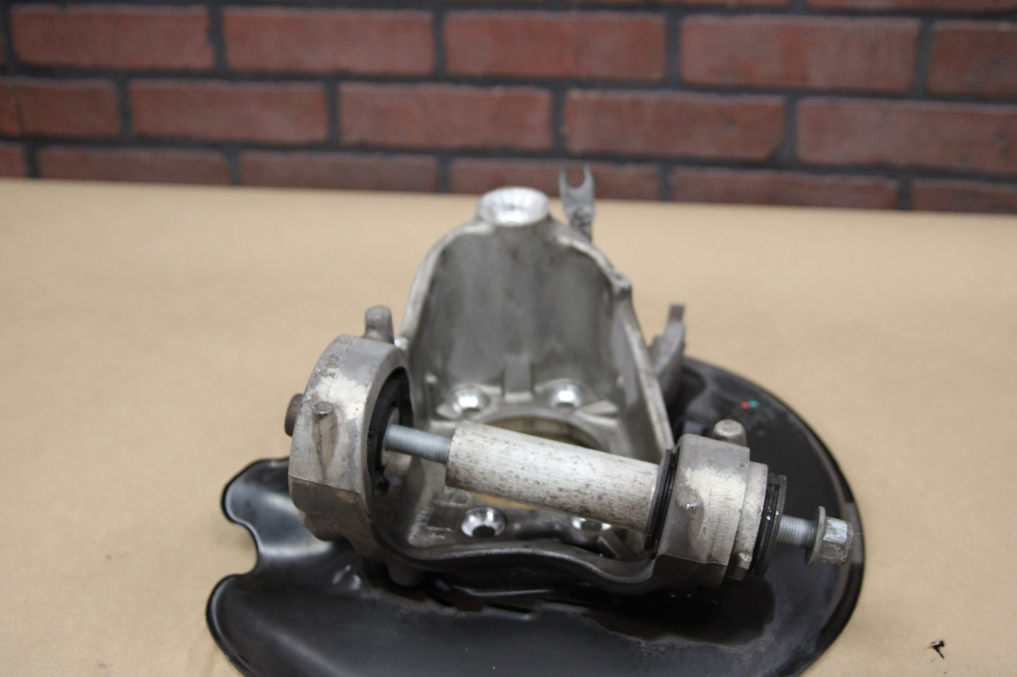 11-18 Audi A8 Quattro Rear Right Passenger Side Steering Spindle Knuckle Hub OEM