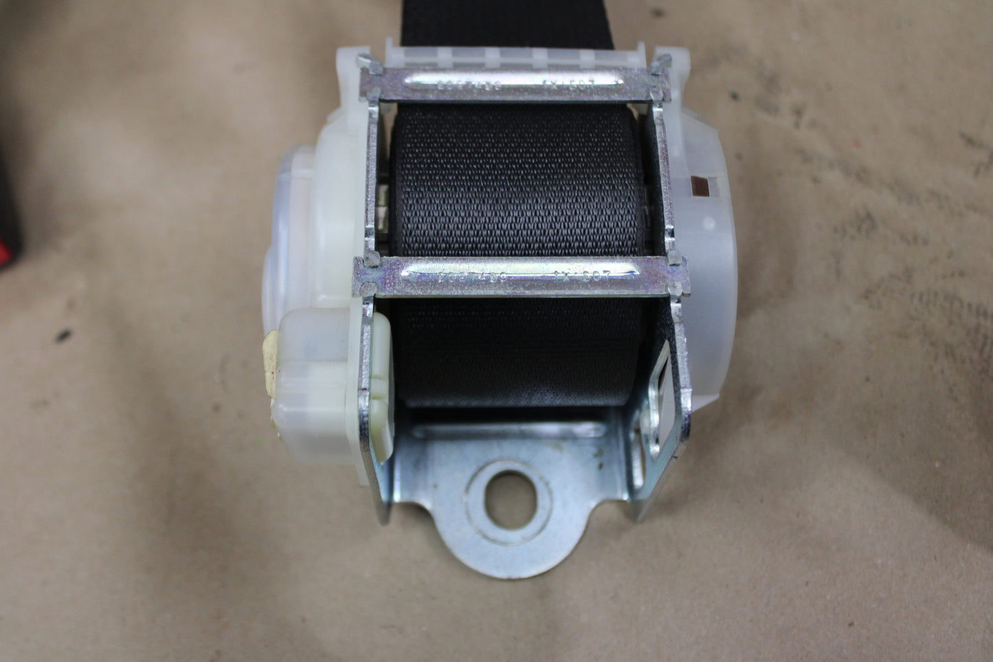 2011-2014 Dodge Challenger 300 OEM Rear Inner Seat Belt Retractor 1SP941DVAB