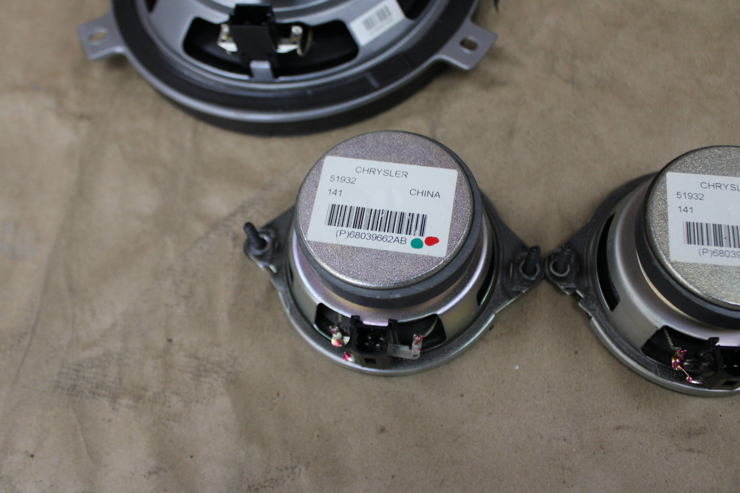 06-11 CHALLENGER CHARGER 300 OEM AUDIO SOUND RADIO SPEAKER SET