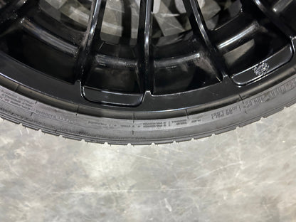Harley Davidson OEM Trike Roulette Black 18 in Rear Wheel 40901028
