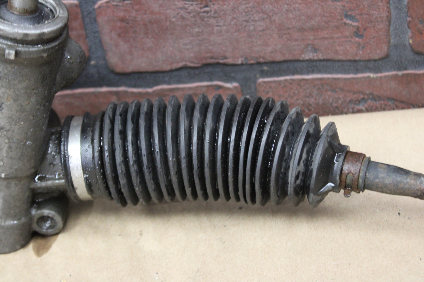 2011 Dodge Caliber Power Steering Rack and Pinion Assembly OEM 05290935AD