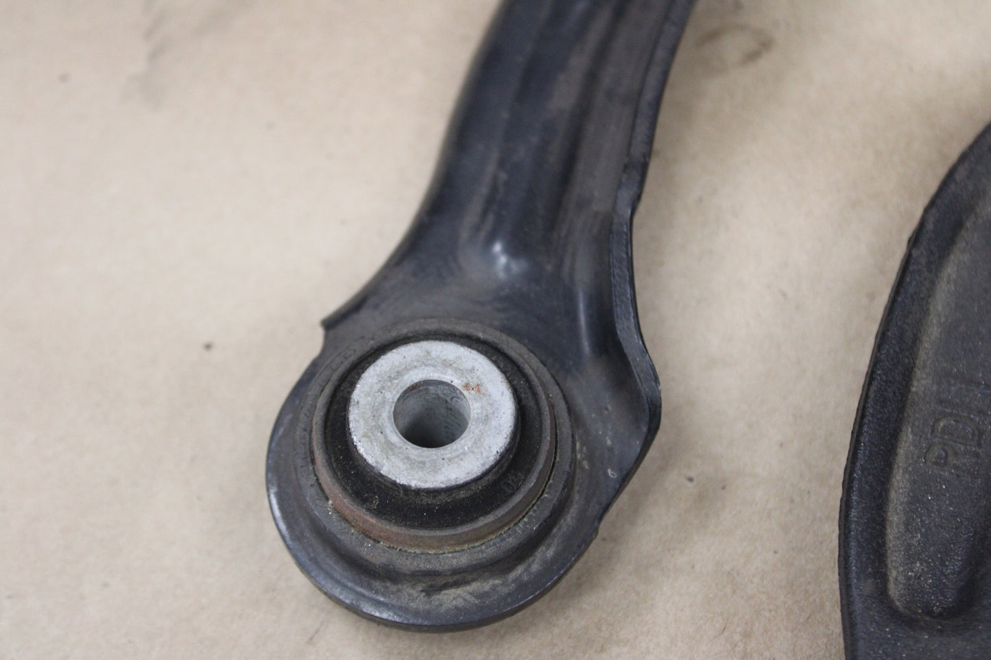 2008-2023 DODGE CHALLENGER REAR SUSPENSION RIGHT CONTROL ARM SET OF 4 OEM