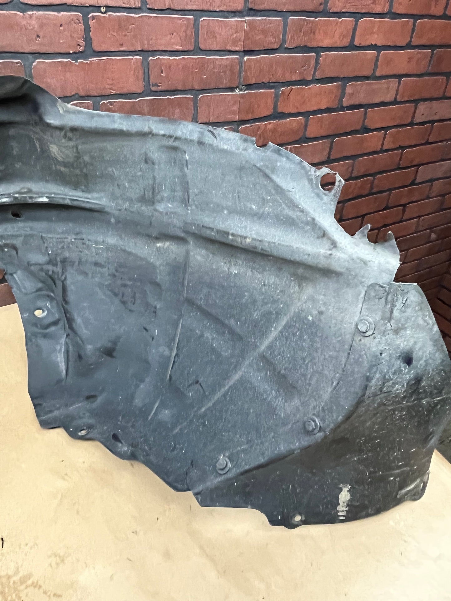 2018-2023 CHALLENGER WIDEBODY FRONT DRIVER LH LINER SPLASH SHIELD OEM 68319963AE