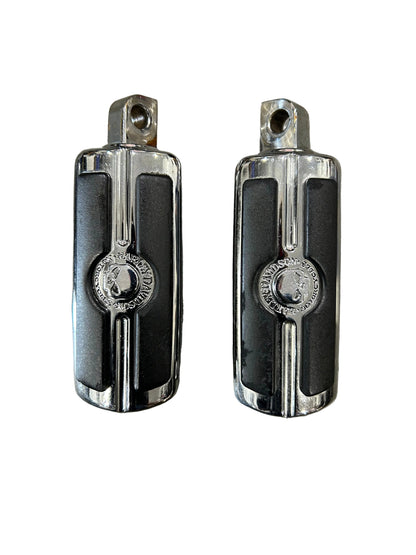 Harley Davidson OEM Willie G Skull Footpegs Set 50370-04