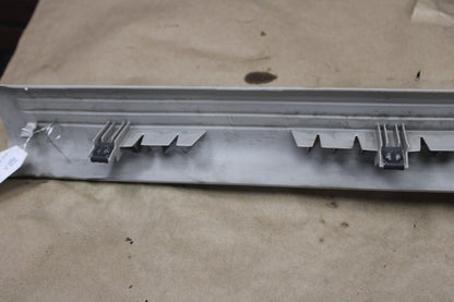 05-10 Charger Magnum 300 Front Passenger RH Scuff Plate Trim Cowl 0UM54BD1AE