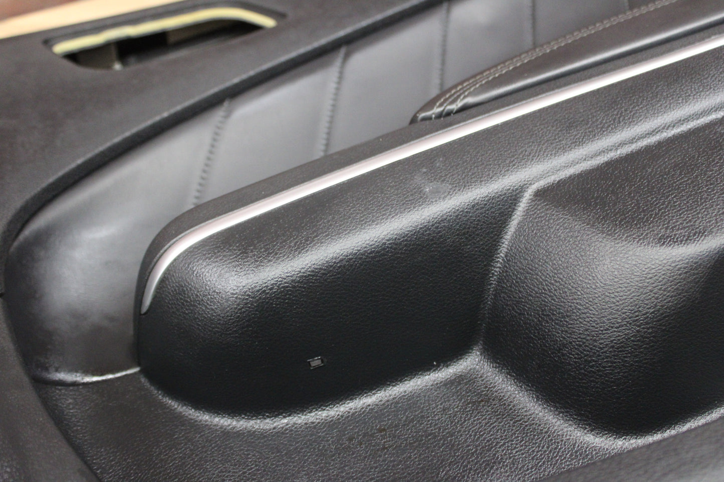 15-19 DODGE CHARGER OEM REAR PASSENGER RH DOOR PANEL CARD TRIM