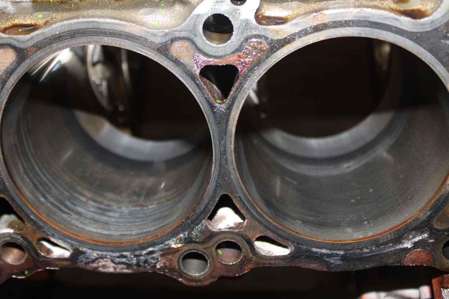 2005-2010 Chrysler 300 Dodge Charger Challenger SRT8 6.1L Hemi Bare Block