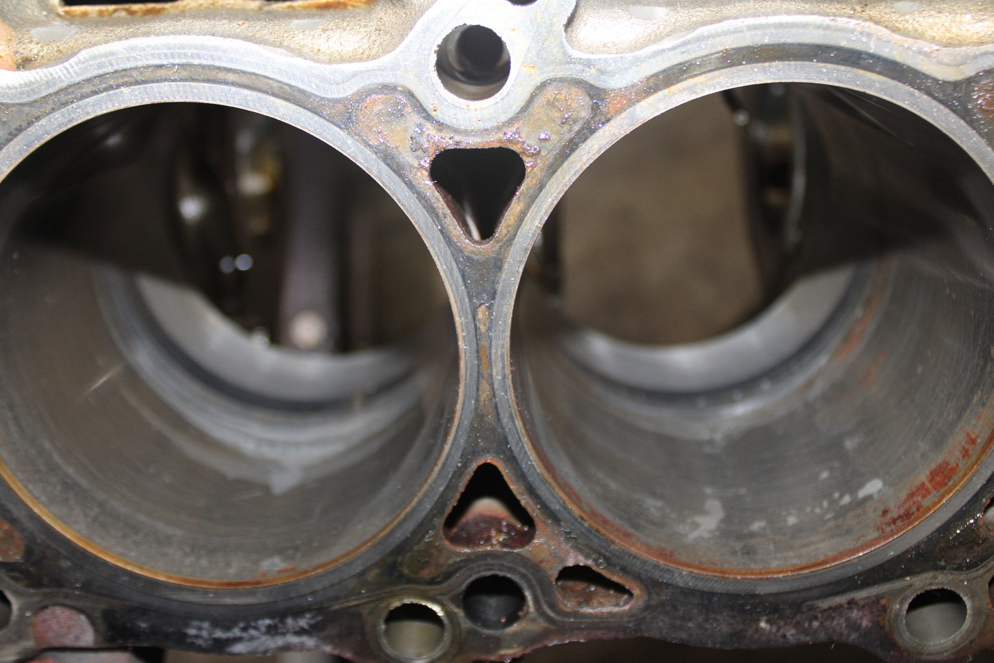 2005-2010 Chrysler 300 Dodge Charger Challenger SRT8 6.1L Hemi Bare Block