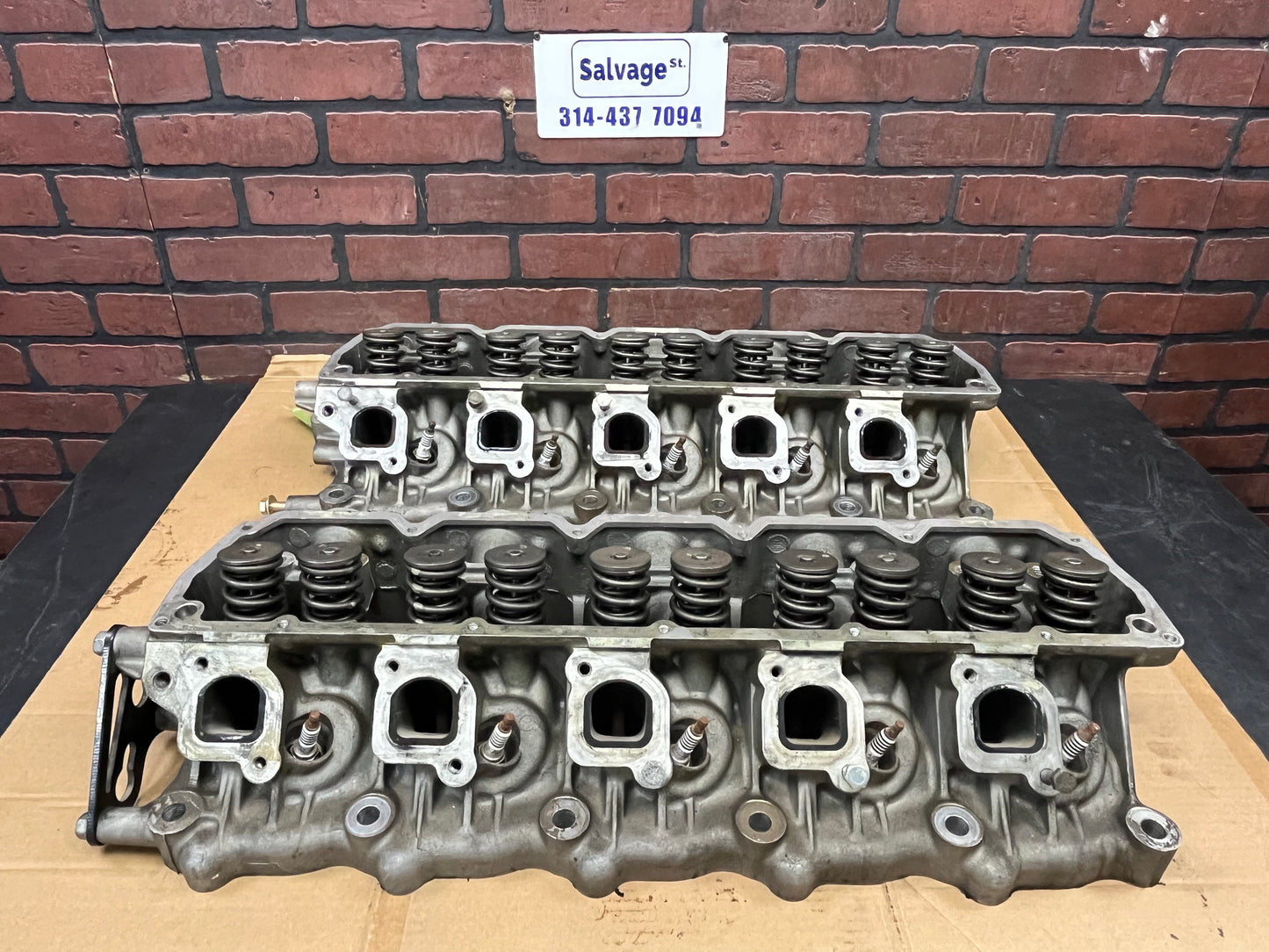 1996-2002 Dodge Viper GTS 8.0L V10 Driver and Passenger Side Cylinder Head Pair