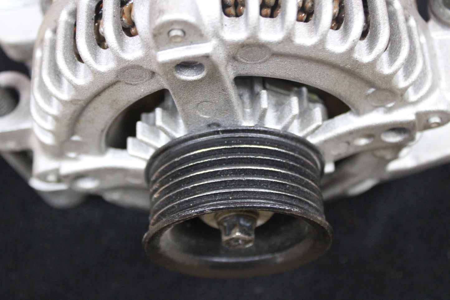 05-07 Chrysler 300 Dodge Charger Magnum Engine Alternator Replacement