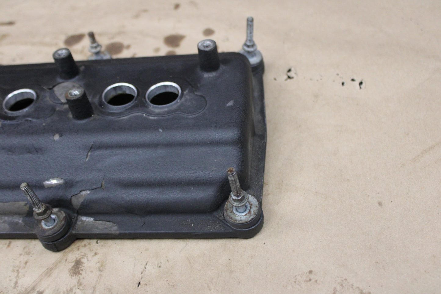 DODGE CHARGER SRT8 2005-2010 6.1L ENGINE MOTOR CYLINDER HEAD VALVE COVER OEM
