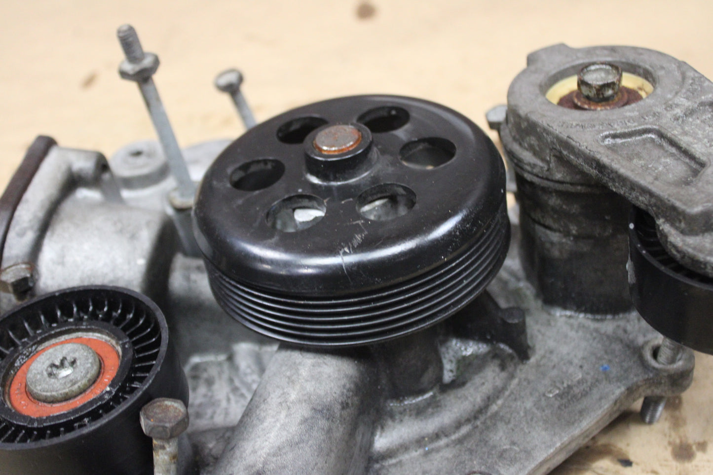 05-10 Chrysler 300 Dodge Charger Challenger SRT8 6.1L Hemi Water Pump 120-7150