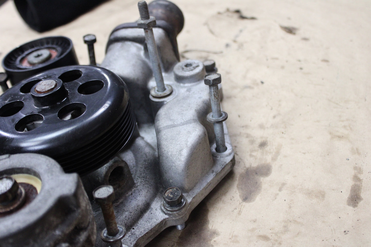 05-10 Chrysler 300 Dodge Charger Challenger SRT8 6.1L Hemi Water Pump 120-7150