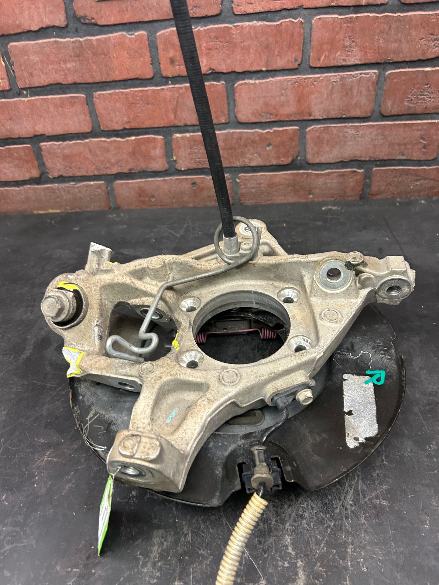 2015-2023 Dodge Challenger Charger 300 SRT Rear Passenger Spindle 04854462AE OEM