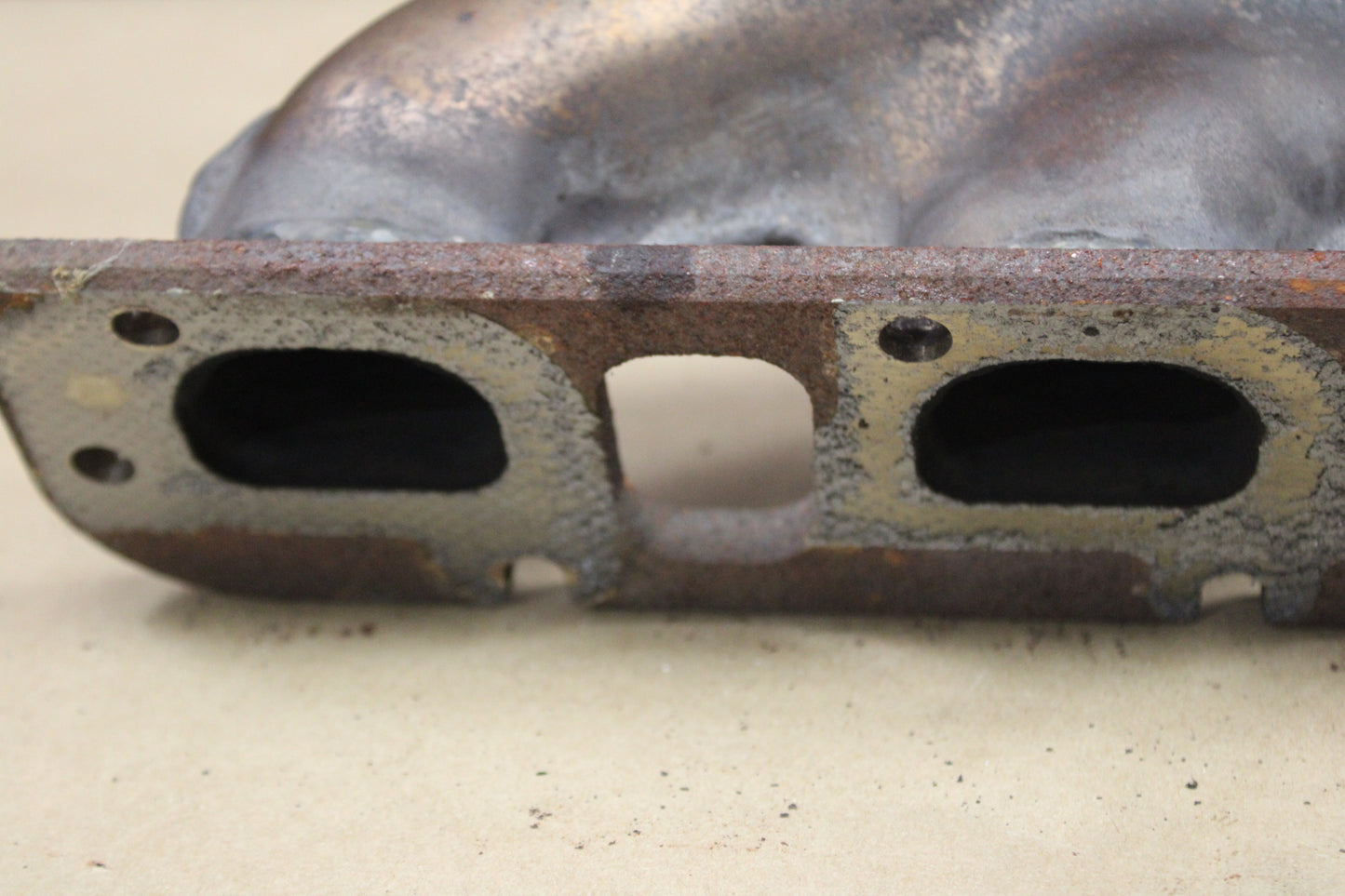 05-14 Dodge Challenger Charger Chrysler 300 SRT8 Right Exhaust Manifold