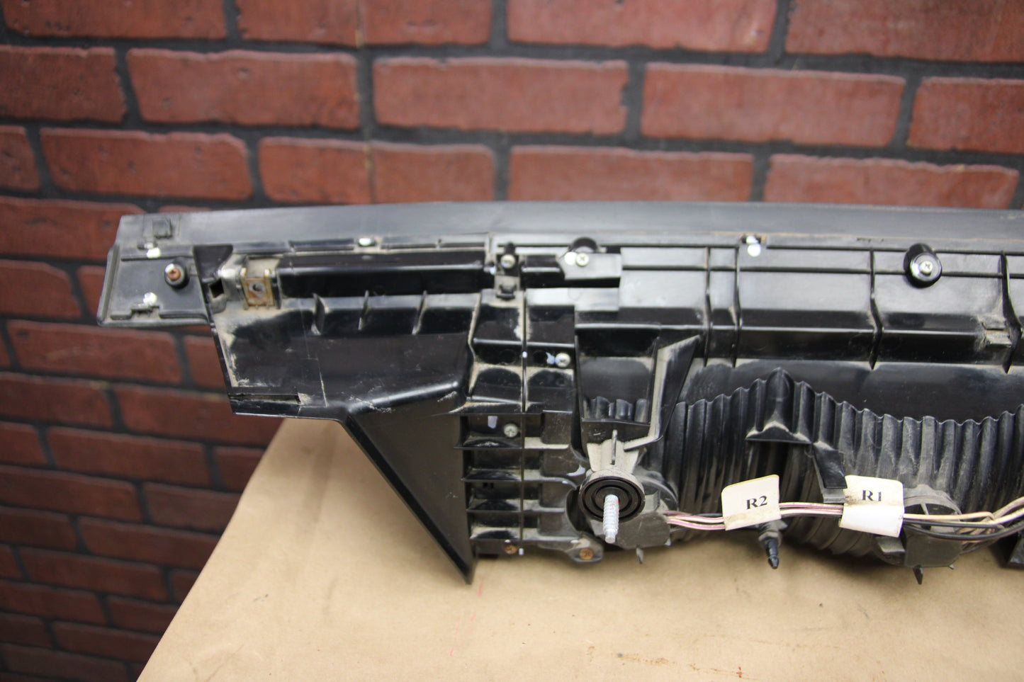 2008-2010 Dodge Challenger Rear Center Brake Light Trunk Mounted Tail Lamp OEM