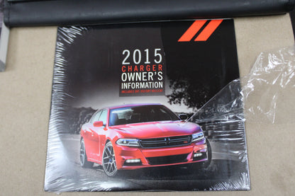 2015 Dodge Charger SRT R/T Scat Pack 392 Hellcat Owners Manual Booklets Leather