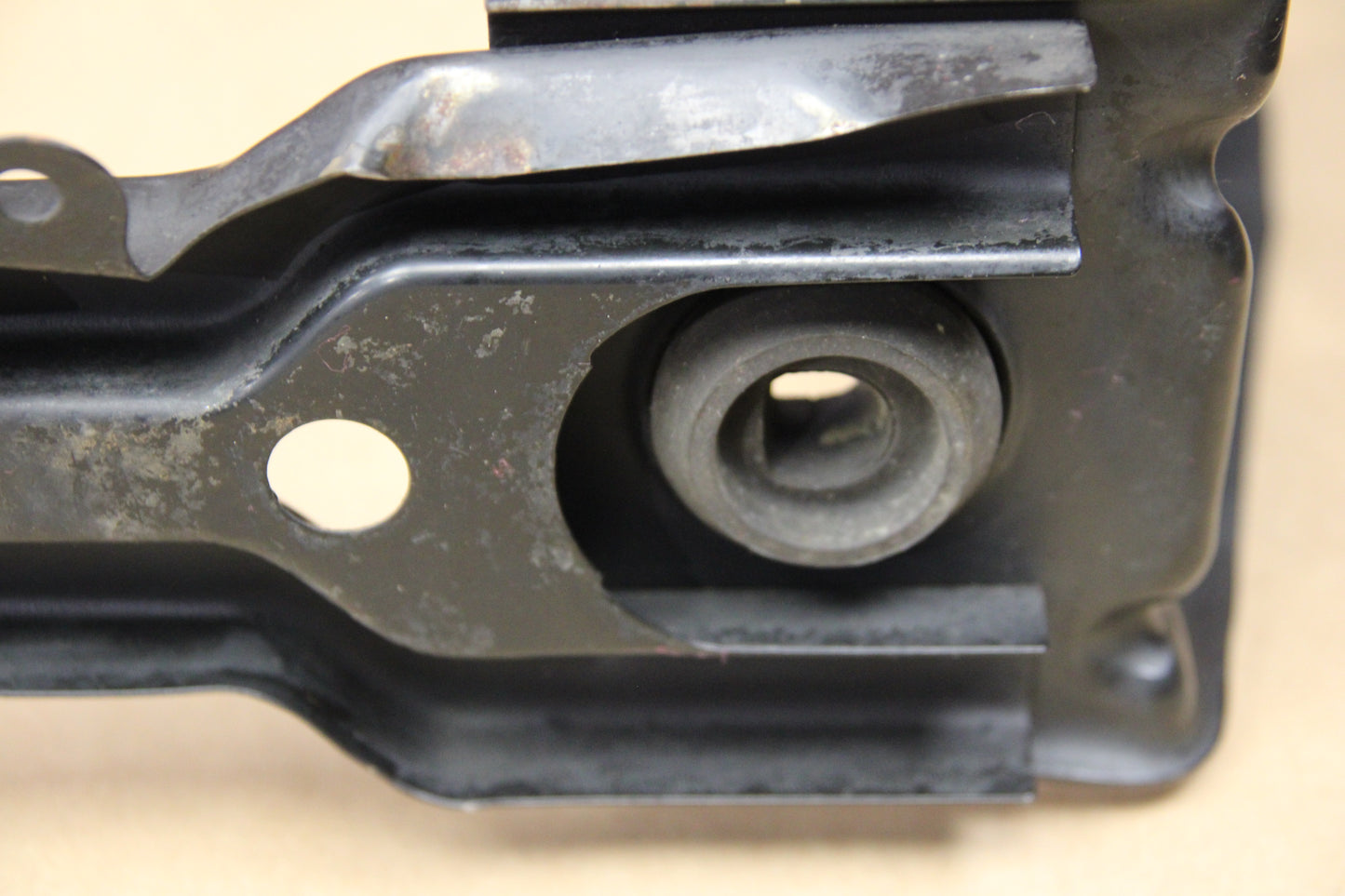 05-23 Dodge Magnum Challenger Charger 300 Radiator Crossmember OEM 05065240AH