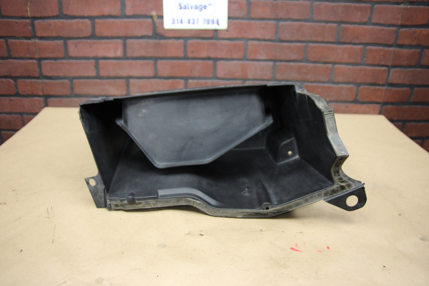 2005-2010 Charger Challenger 300 Air Inlet Plenum Filter Box 4806293AC OEM