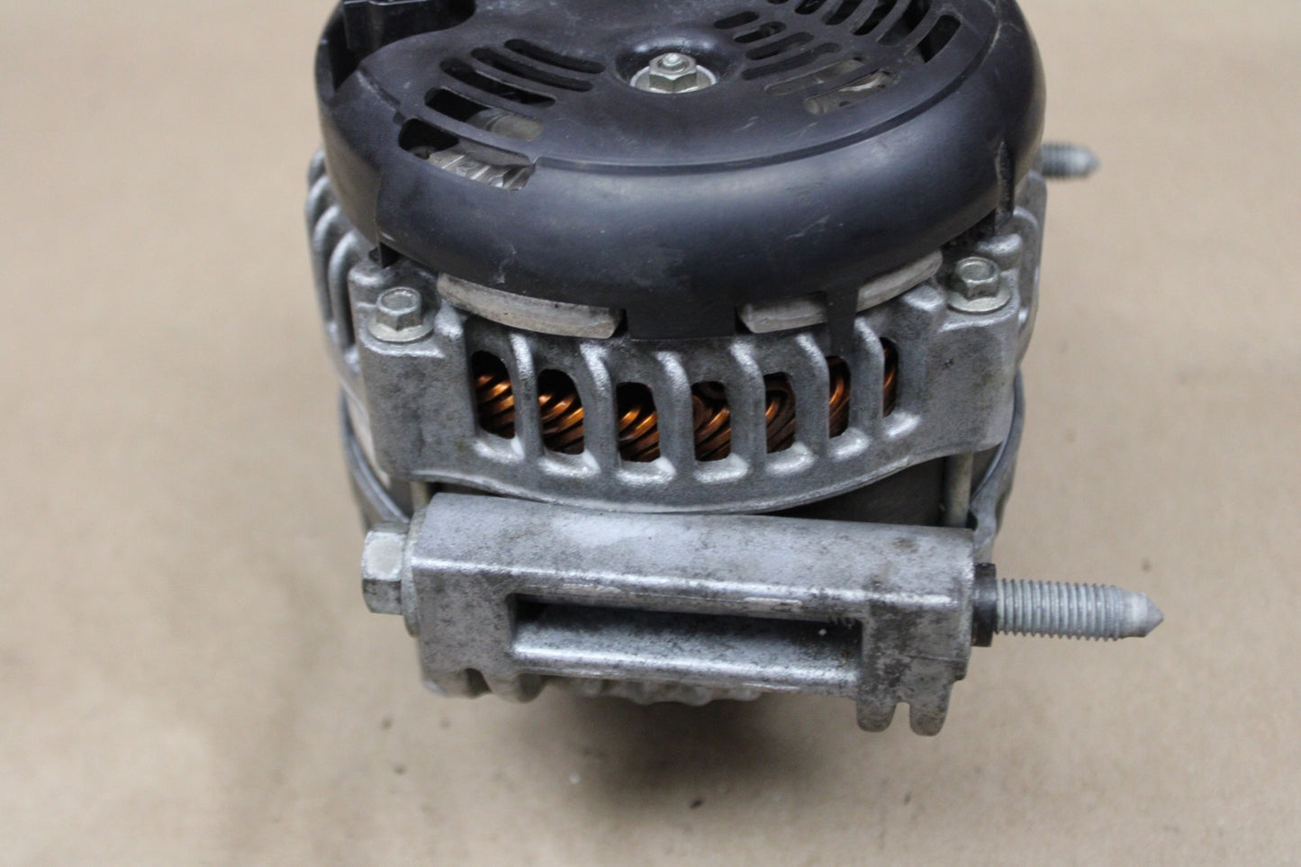 11-26 DODGE JEEP CHRYSLER 6.4L 5.7L ENGINE OEM BATTERY ALTERNATOR 04801834AB
