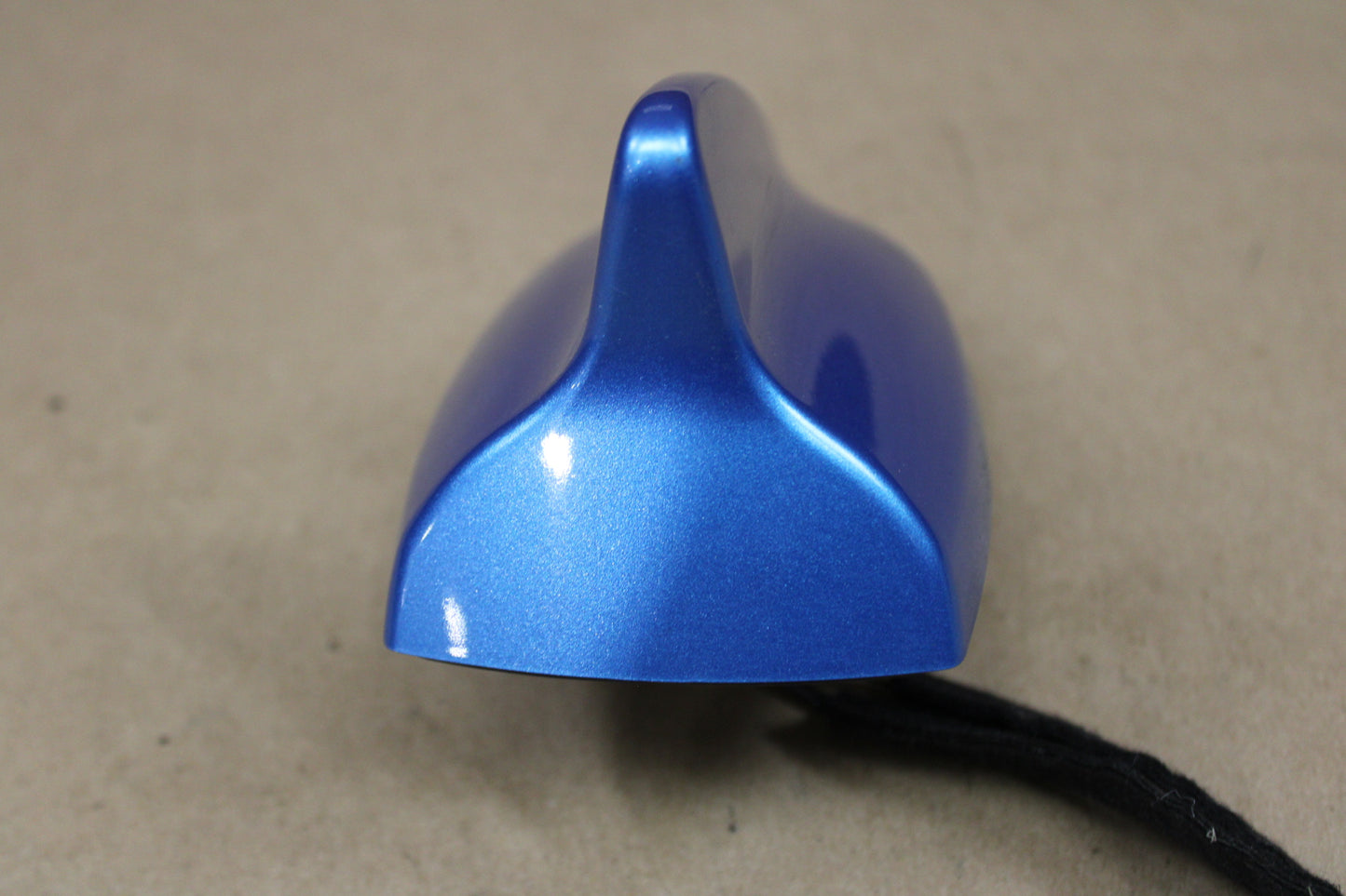 15-16 CHARGER ROOF SATELLITE RADIO ANTENNA SHARK FIN OEM 68239818AA