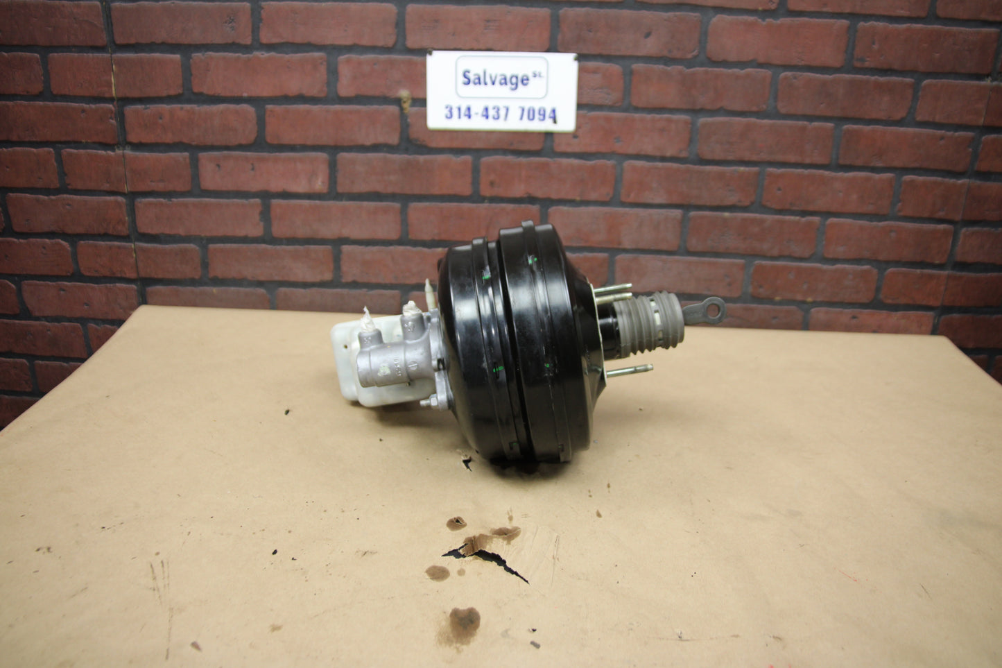 2009-2010 Charger Challenger 300 Brake Booster Master Cylinder W/ Reservoir OEM