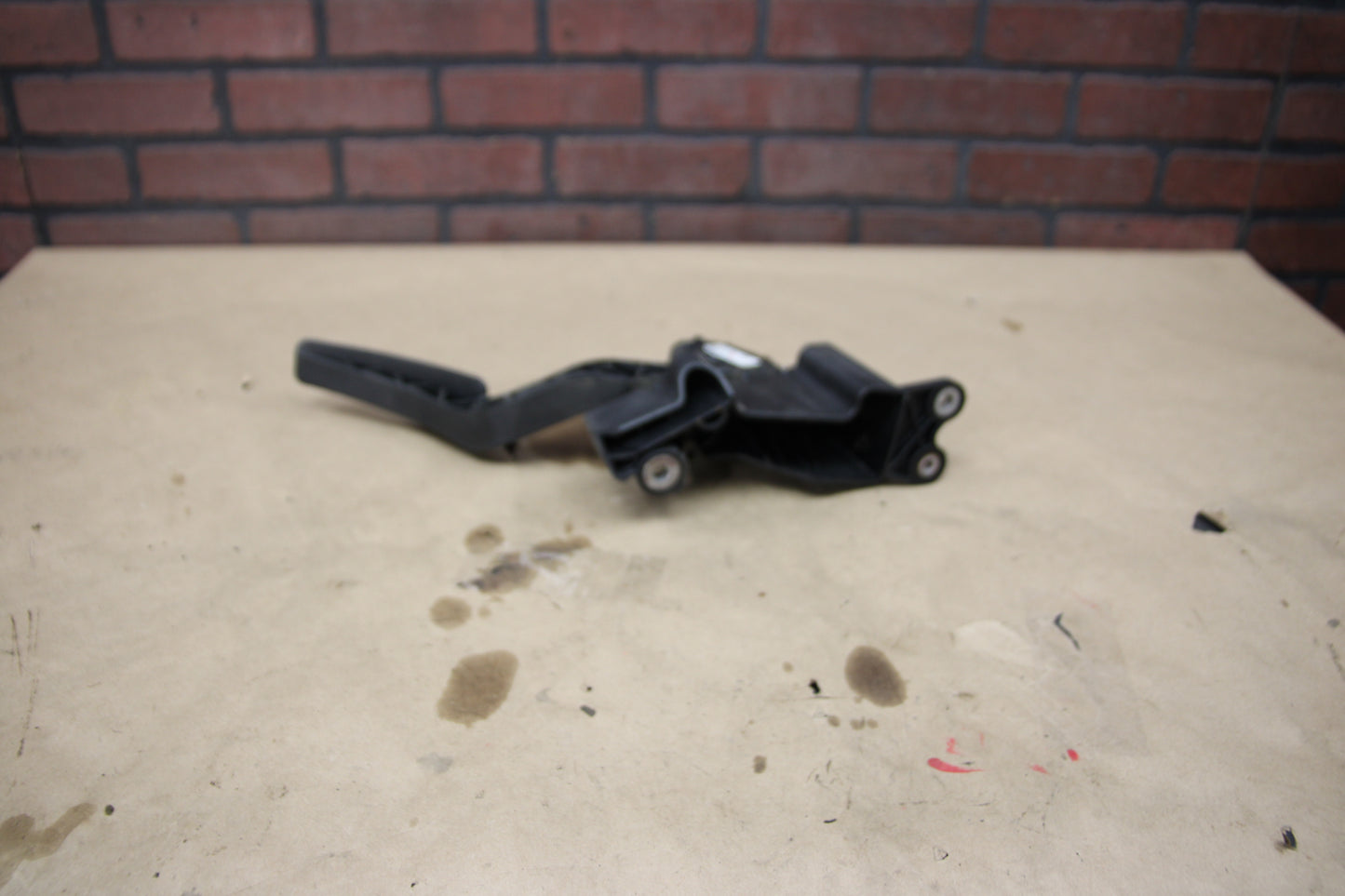 2008 - 2023 DODGE CHALLENGER SRT8 OEM THROTTLE GAS PEDAL ACCELERATOR 04861714AB