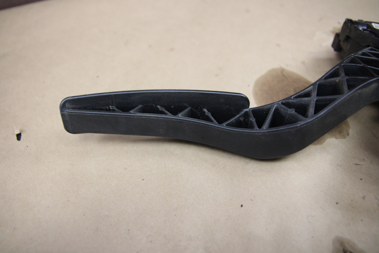2008 - 2023 DODGE CHALLENGER SRT8 OEM THROTTLE GAS PEDAL ACCELERATOR 04861714AB