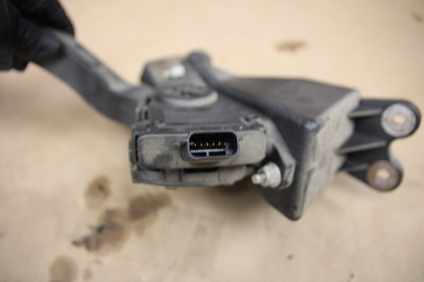 2008 - 2023 DODGE CHALLENGER SRT8 OEM THROTTLE GAS PEDAL ACCELERATOR 04861714AB