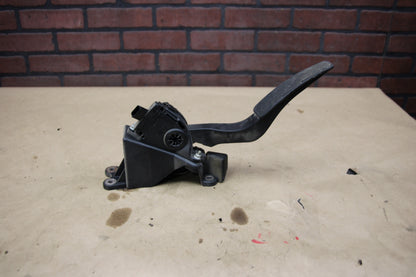 2008 - 2023 DODGE CHALLENGER SRT8 OEM THROTTLE GAS PEDAL ACCELERATOR 04861714AB