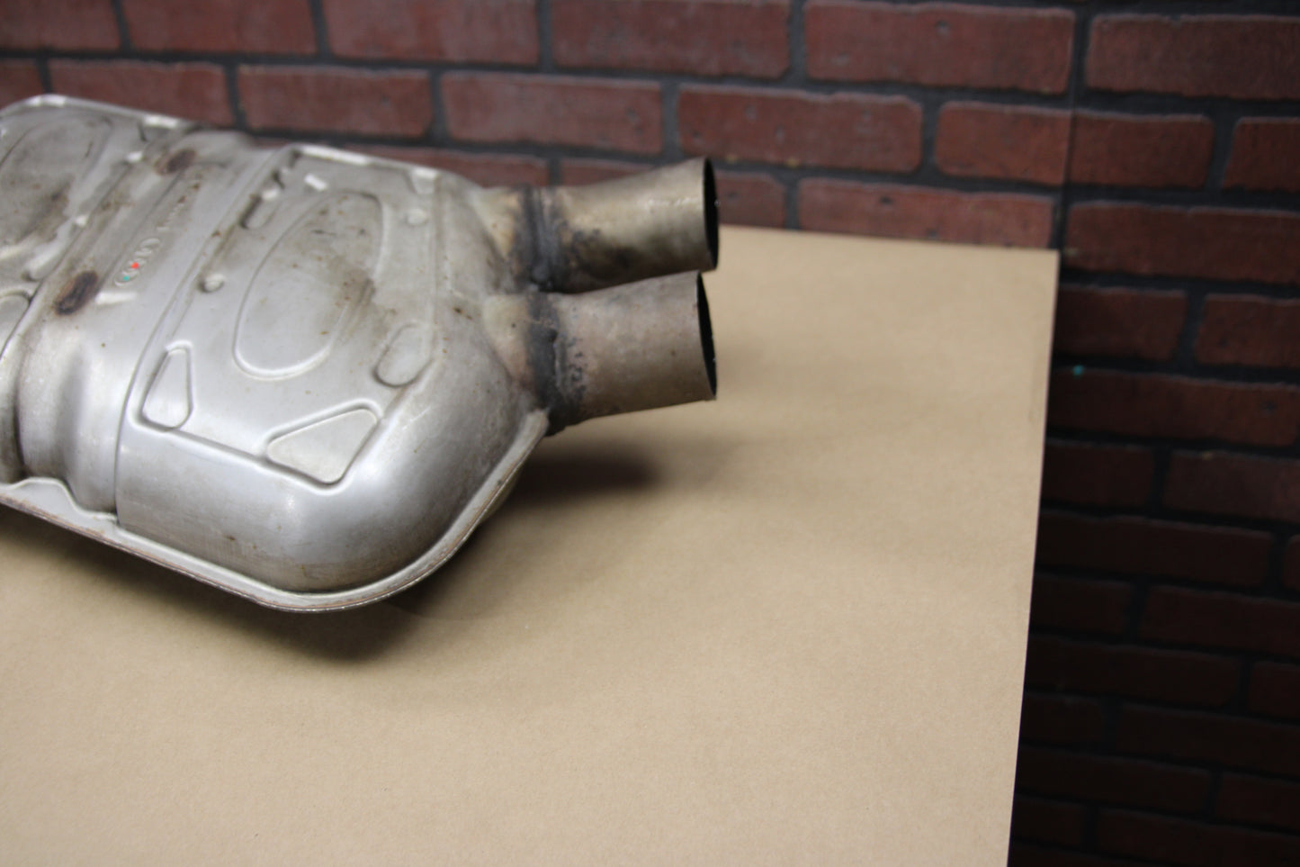 13-18 AUDI A8 S8 4.0L CENTER EXHAUST MUFFLER W/Clamps & Hanger OEM 4H0 253 411 F