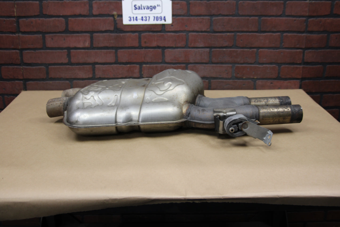 13-18 AUDI A8 S8 4.0L CENTER EXHAUST MUFFLER W/Clamps & Hanger OEM 4H0 253 411 F